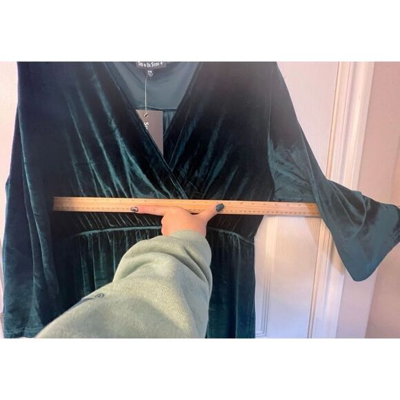 NWT Seen N Be Seen Dazzling in Emerald Velvet Curvy Women’s Dress XXL - Picture 8 of 10